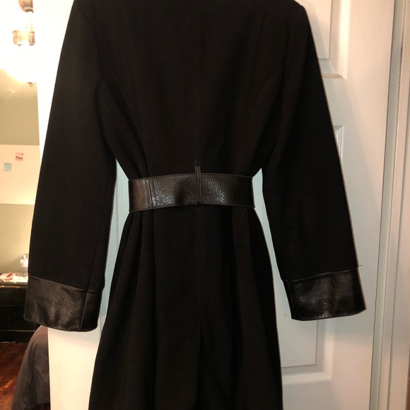 Ladies wool coat with leather trim - Picture 2 of 8